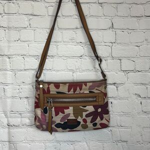 Fossil Women’s Floral Tapestry Crossbody Purse‎ Bag Handbag
Pocketbook
